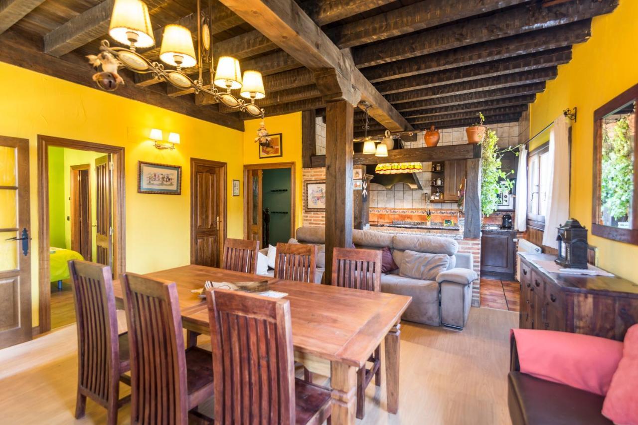 El Nido Del Mirlo Villa Casarejos ภายนอก รูปภาพ