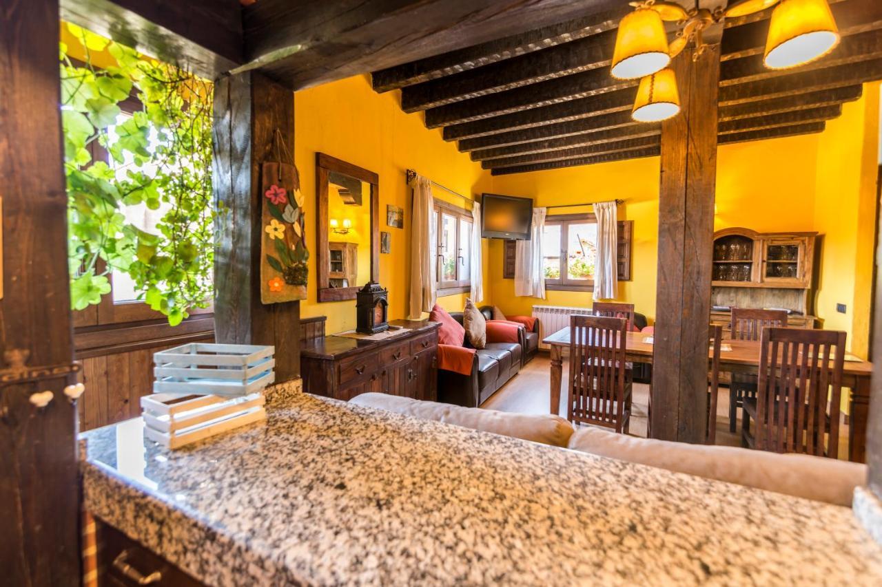 El Nido Del Mirlo Villa Casarejos ภายนอก รูปภาพ
