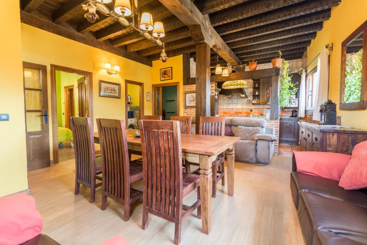 El Nido Del Mirlo Villa Casarejos ภายนอก รูปภาพ