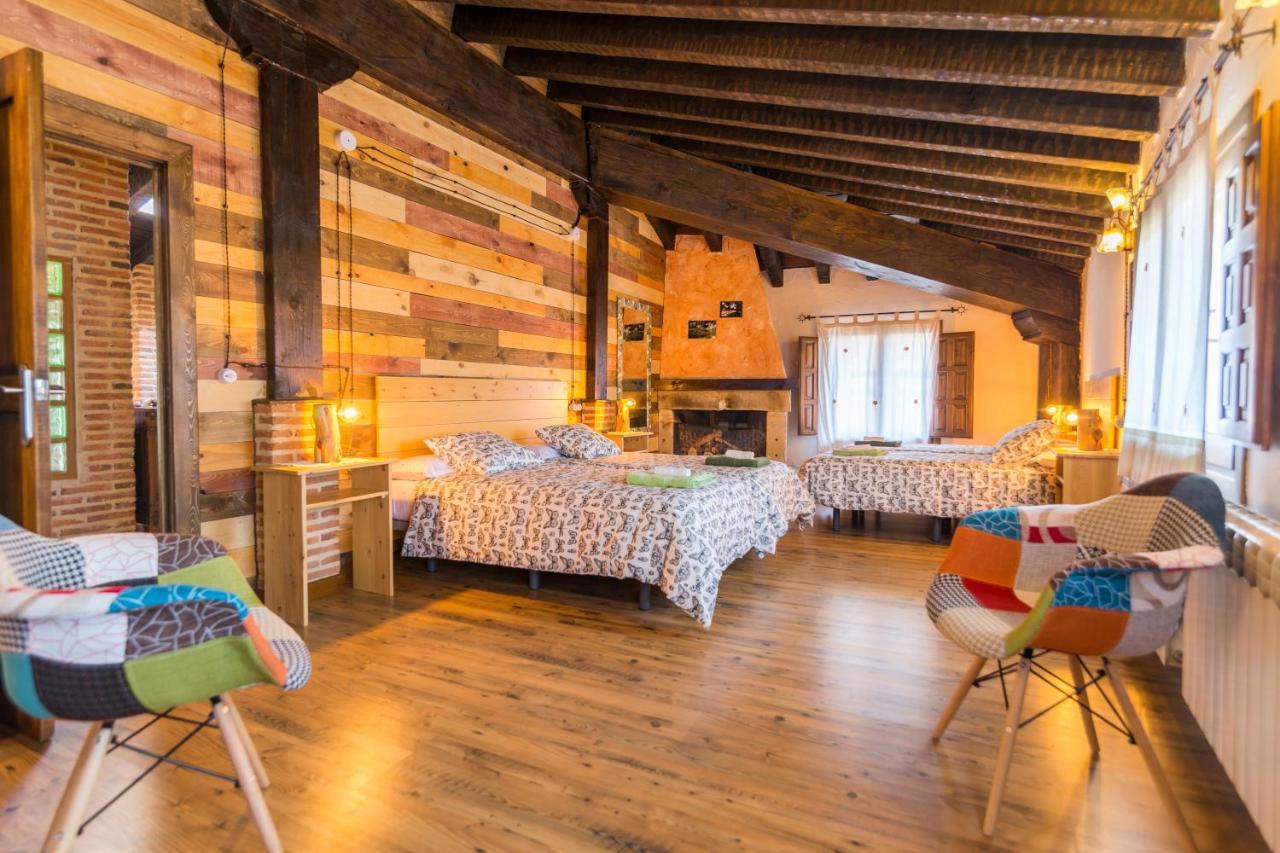 El Nido Del Mirlo Villa Casarejos ภายนอก รูปภาพ
