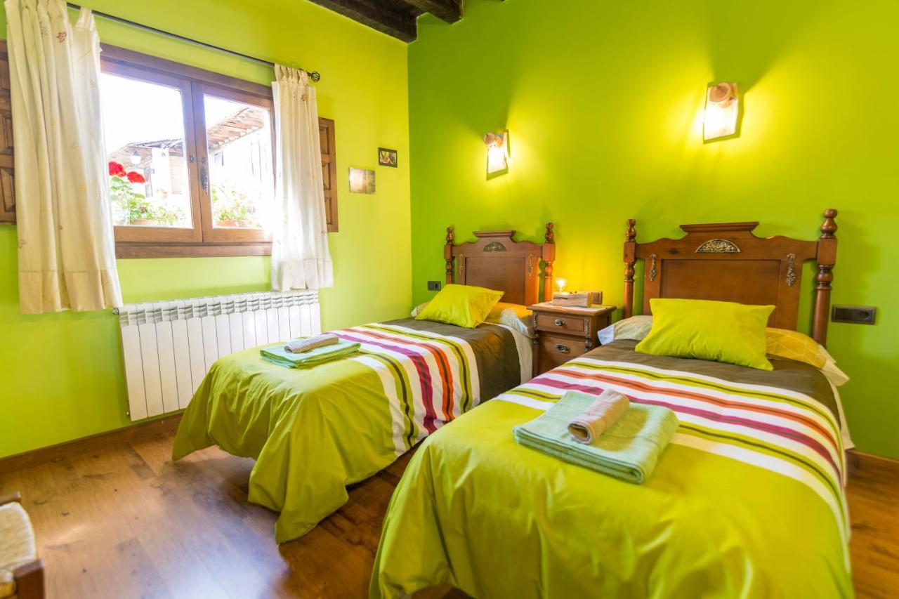 El Nido Del Mirlo Villa Casarejos ภายนอก รูปภาพ